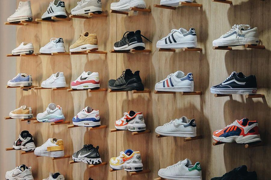 Top shop giày sneaker uy tín giá cả hợp lí tuyệt nhất ở tphcm Top shop giày sneaker uy tín giá thành hợp lí tuyệt nhất ở tphcm