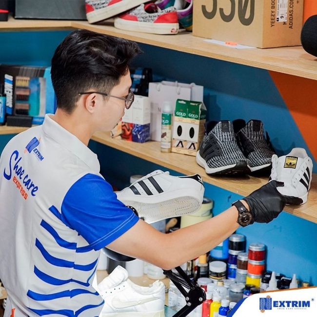 Tiệm sửa giày sneaker: dịch vụ chuyên nghiệp cho Đôi giày của bạn